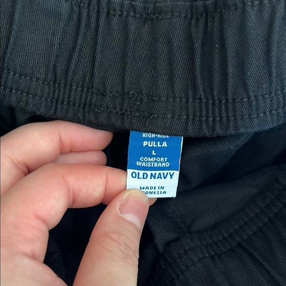 Old Navy Black Cargo Pants Straight Leg - Picture 2 of 9